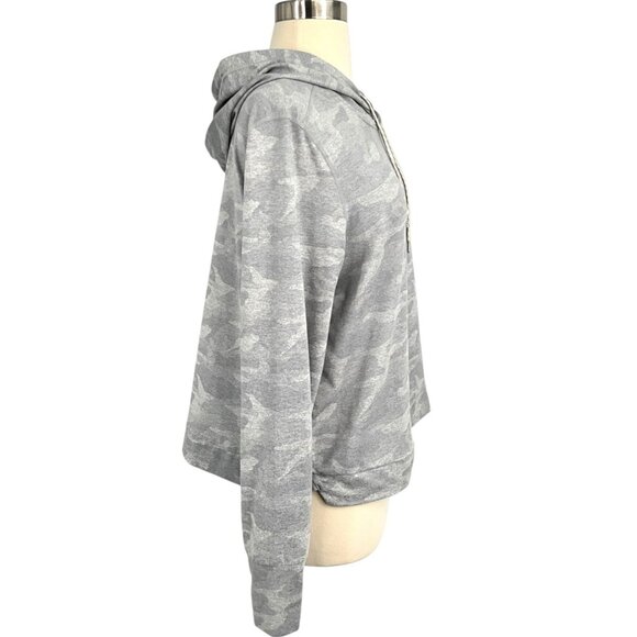 Vuori Halo Essential Hoodie Gray Camo Pullover DreamKnit Size L Large Women's - Picture 6 of 8